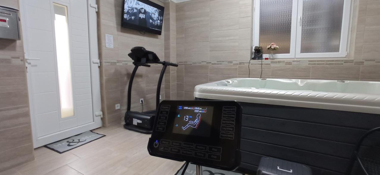 Отель Robitel Wellness Vendeghaz Veszprem-Gyulafiratot Экстерьер фото