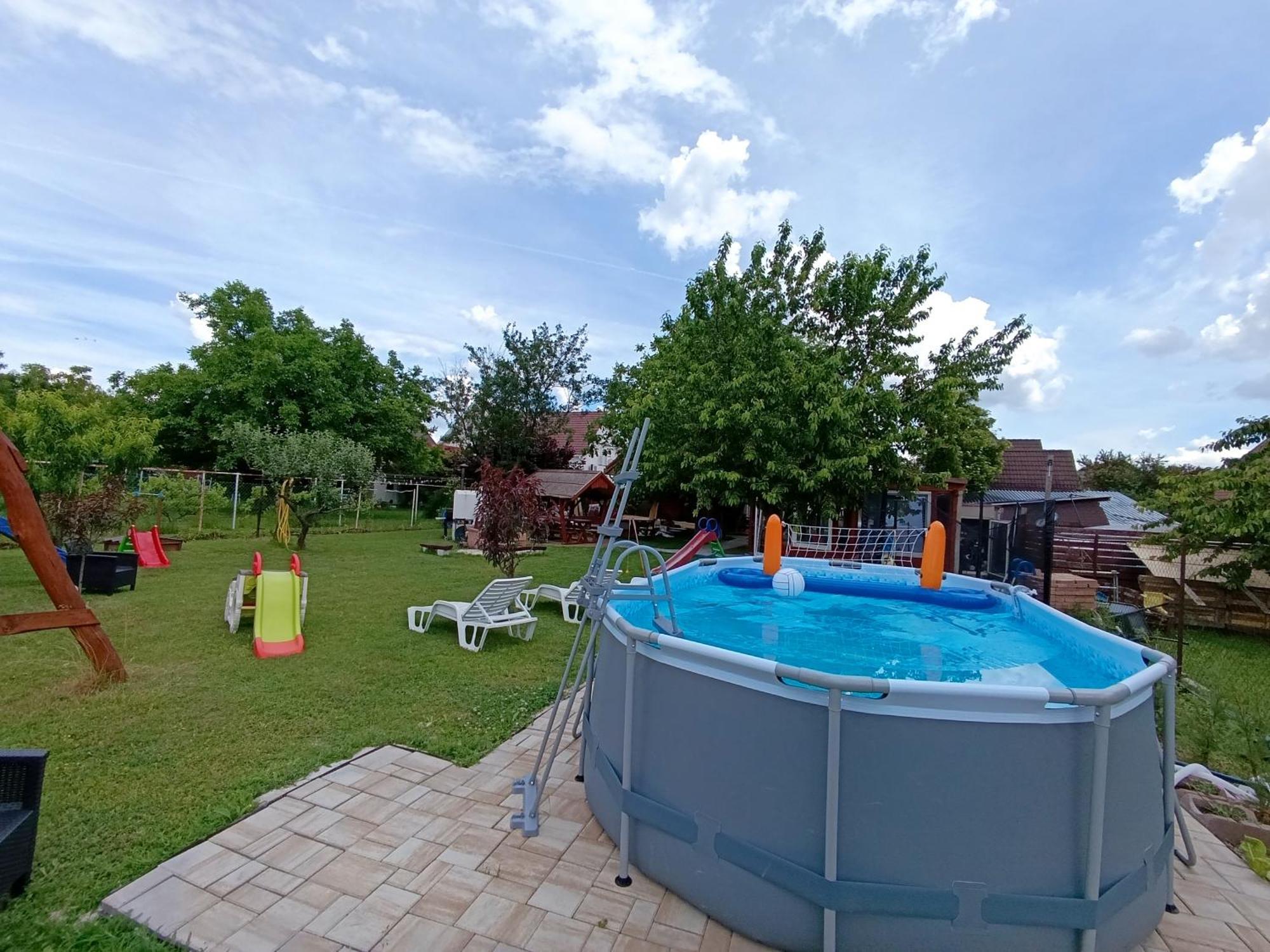 Отель Robitel Wellness Vendeghaz Veszprem-Gyulafiratot Экстерьер фото